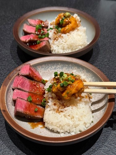 谁懂!!!这一口新鲜和牛海胆饭的含金量