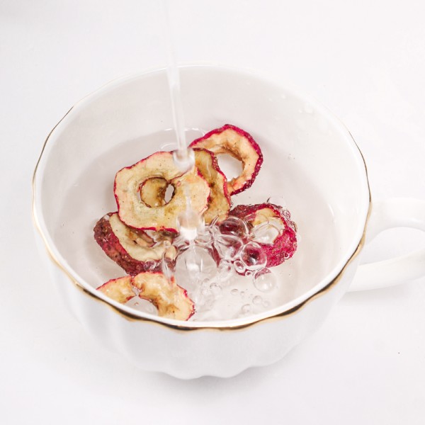 山楂胎菊茶冲泡过程示意图