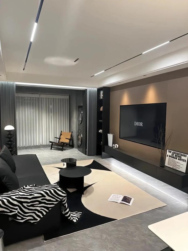 16万装出来的极简轻奢风格装修130平的小家装出大平层的感 