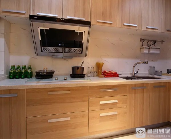 厨房吊柜尺寸常规尺寸是多少，厨房吊柜尺寸怎么确定