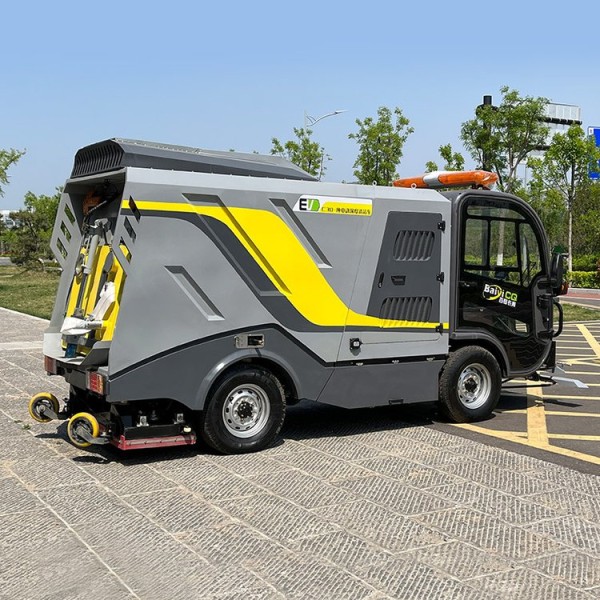 小型纯电动深度清洁车人行道辅道深度清洁养护车