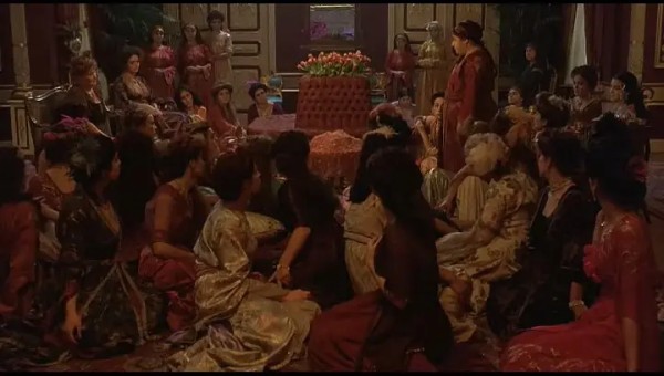 推荐一部土耳其老电影《后宫》，女主逆天神颜，揭露神秘后宫中的生活与情感