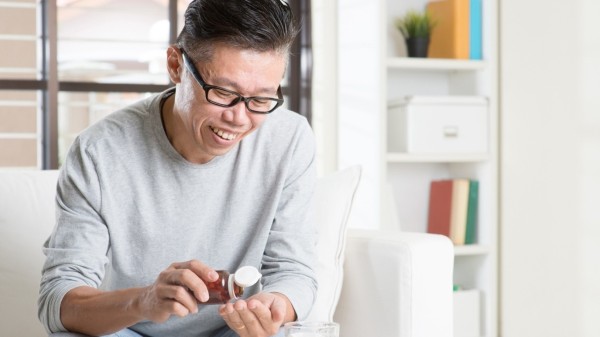 健康不是任務，而是一種對自己和家人的成熟之愛 。遠傳服務從實質的保健好禮到健身房優惠，全方位支持熟齡族的自我照顧，讓健康成為日常慣例。