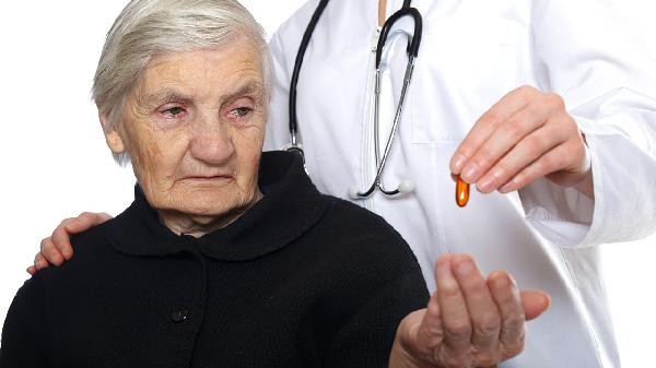 老人有点健忘吃什么保健品呢