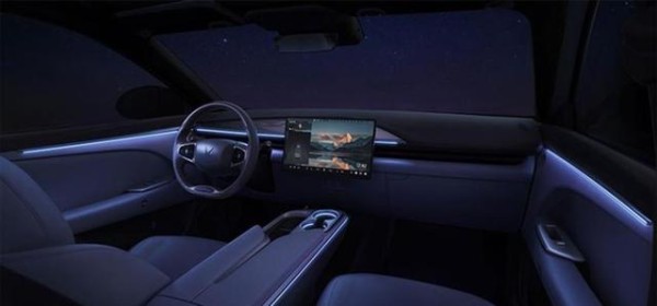 省心随行选全新阿尔法极狐T5，实用好开超适配，满足上班族日常通勤、周末采购和短途探亲的多重需求成为性价比最高的纯电SUV-有驾