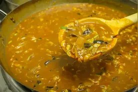 胡辣汤是河南早餐标配，阿飞讲解制作流程，食材配料真详细视频封面