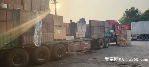 找深圳到云南临沧搬家服务服务客户(实时反馈全-境-到-达)