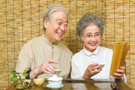  中老年饮食养生：科学搭配，健康相伴