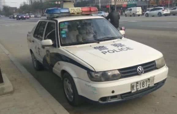 中国警车“改头换面”，淘汰大众丰田，新车获老百姓力挺-有驾