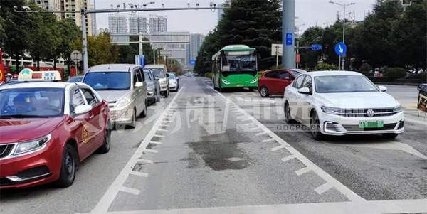 何为可变车道?何为潮汐车道?该如何正确行驶?-有驾