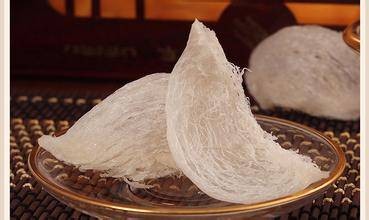 燕窝伴侣食用指南：单独食用还是搭配其他食材的更佳方案解析