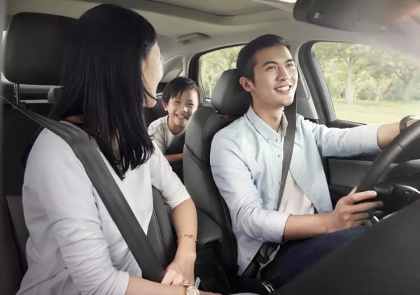 汽车日常驾驶小技巧，四毛教你如何省油！