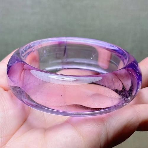 玻璃种帝王绿48亿手镯高清图(32种翡翠颜色等级排名)