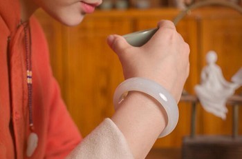 和田玉颜色等级价格表图片及价格