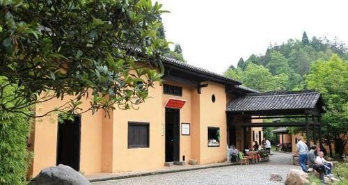 个人形象的重要性-论穿衣打扮