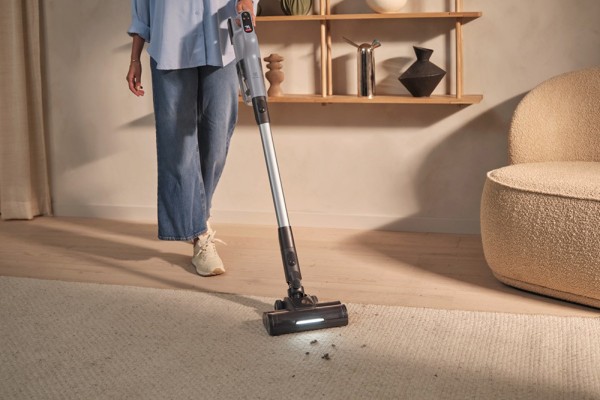 【新聞圖片6】伊萊克斯推出全新極適家居800三合一熱烘吸拖洗地機