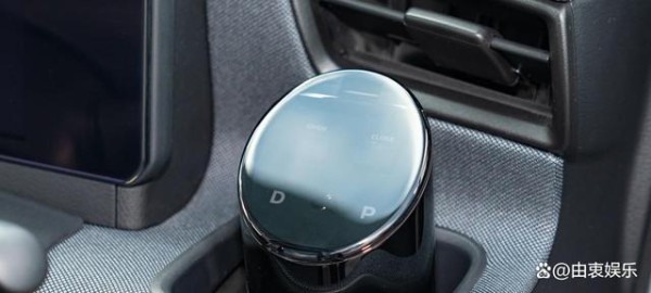 日产樱花推太阳能扩展器，电动车省心出行还是未来新噱头？-有驾