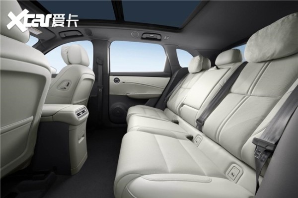 2025国产插混SUV哪款好？红旗HS6PHEV领衔，这三款车型超靠谱