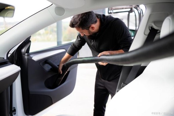 私家车内的空间,日常通勤如何保持清洁?-有驾