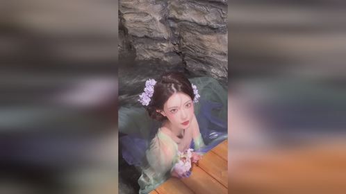 姐姐你看看我，我不信你两眼空空