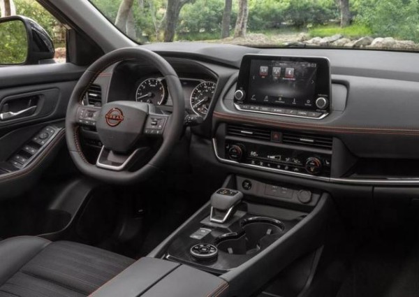 三缸还敢硬刚?奇骏改头换面携绿牌技术归来,沙漠王子能翻红吗-有驾