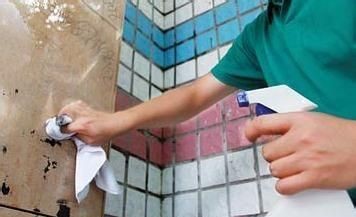 墙面上有双面胶怎么去除掉