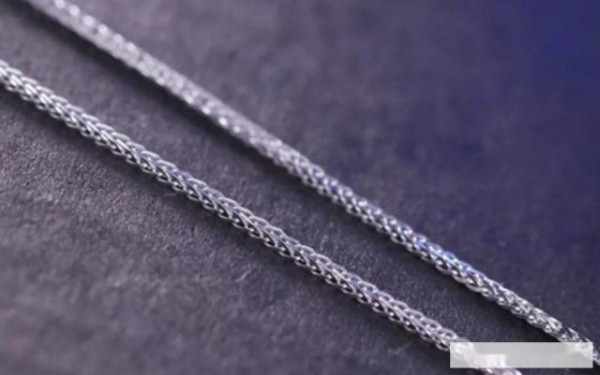 项链上缠上许多头发怎样快速去除 第3张