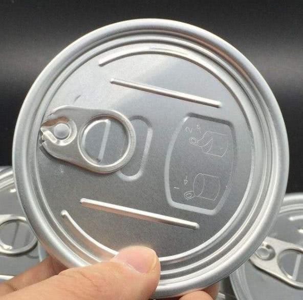 家里衣服太多,不知道怎么收纳?教你一招,再多衣服也能放进衣柜