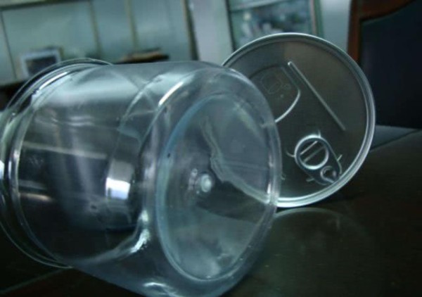 家里衣服太多,不知道怎么收纳?教你一招,再多衣服也能放进衣柜