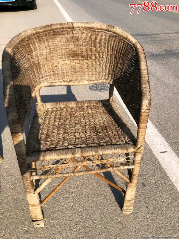 下乡收竹子藤椅一对