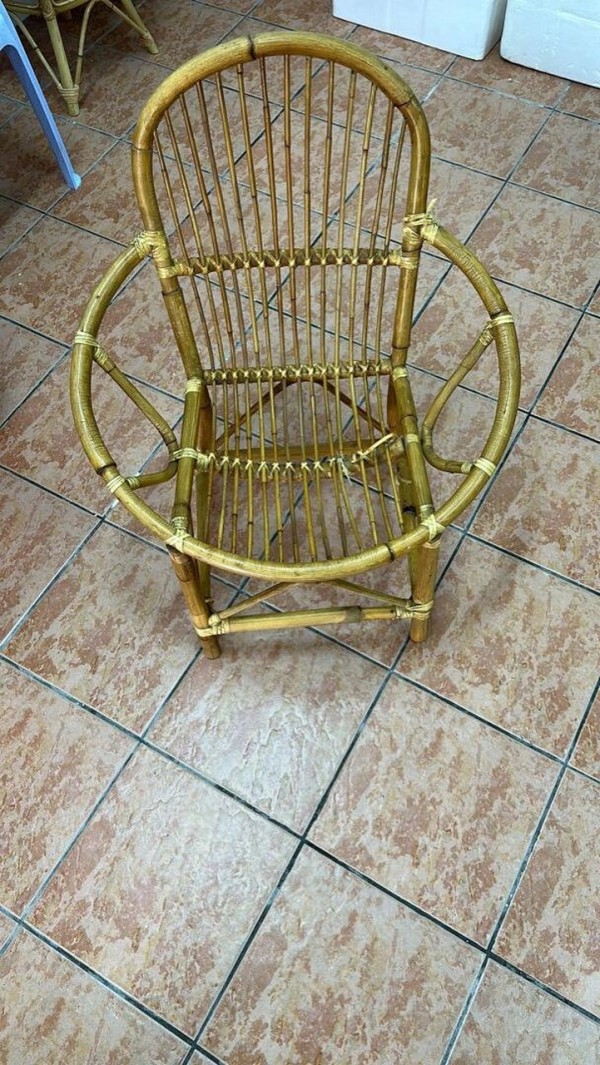  以下是旧藤椅的修复过程. 您有心爱的藤椅需要修补吗?