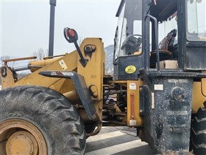 现出售山工50铲车一辆