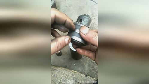 高手教你快速拆卸一体式钻头
