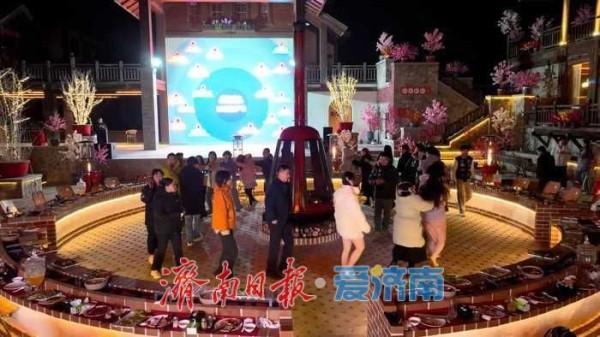 一年四季 泉在济南｜冰瀑围炉，暖冬奇遇！九如山以冰火交织的仪式感，点燃元旦假期的新玩法