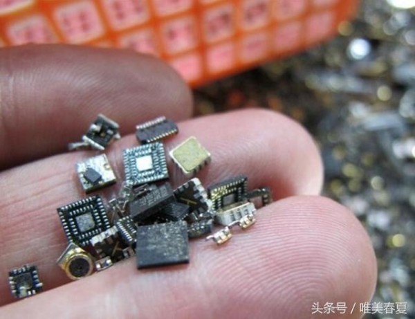 7张纪实照带你揭秘“旧手机换不锈钢盆”背后的秘密