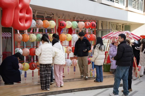 创意市集“月”动万里！每月一主题，串起校园绿色文化新生态