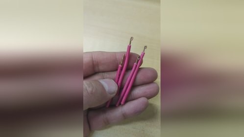 随便在电视天线孔里插上一根铜线，就有信号，快来学学！