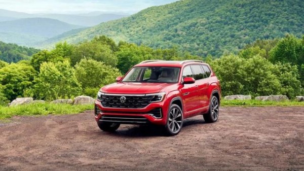 12款配备巧妙隐藏式储物空间的最佳家用轿车-有驾