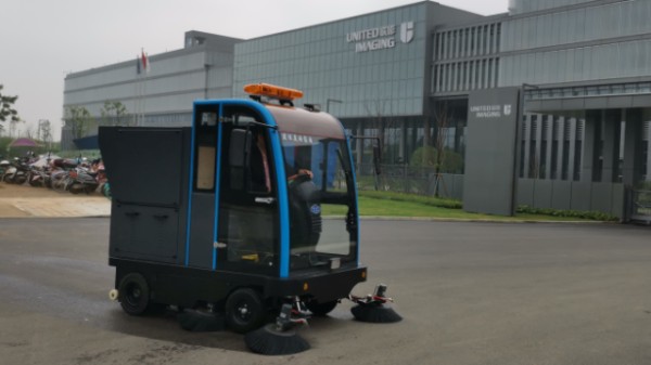 不了解电动驾驶式扫地车的优缺点，怎能用的好呢