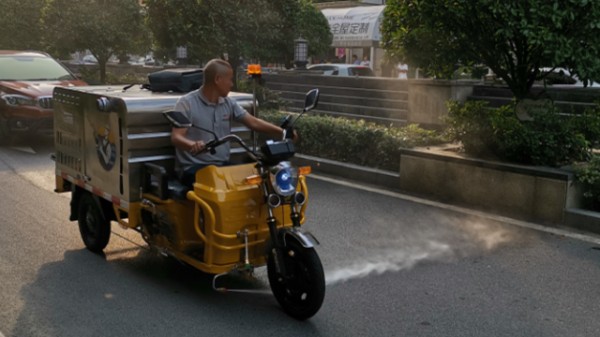 高压清洗车能为物业小区带来哪些好处