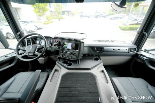 抢先看,诺马迪森全系车型亮相2025广州国际房车与露营展-有驾