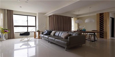 客厅地面铺什么地板比较好打理？