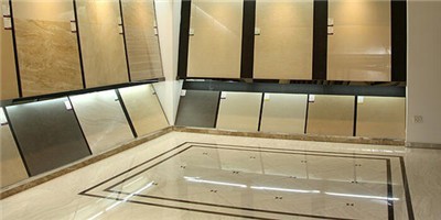 客厅地面铺什么地板比较好打理？