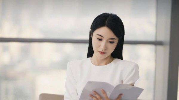 卓慧云的黑暗面让林夏薇感到具备挑战性 /《黑色月光》剧照