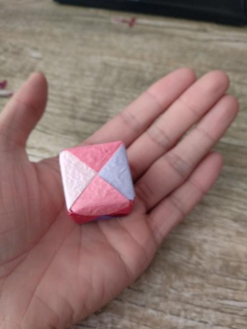 正方体的物品 -生活知识库-动动脑