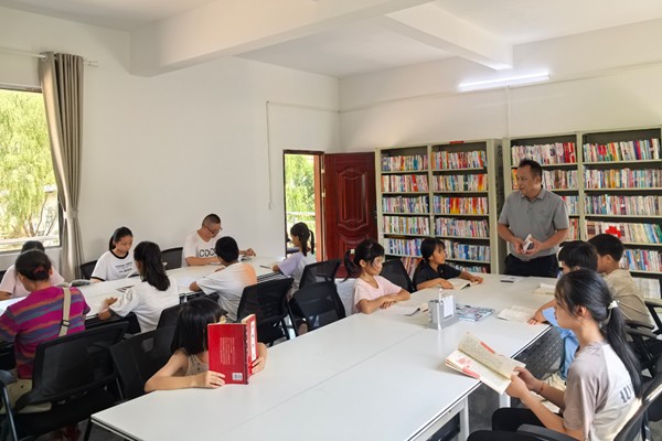 宣讲防溺水知识。