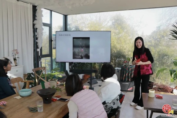 以花为笔，邂逅生活之美 