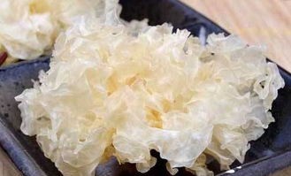 燕窝银耳搭配指南：12种食材搭配方案及营养功效解析