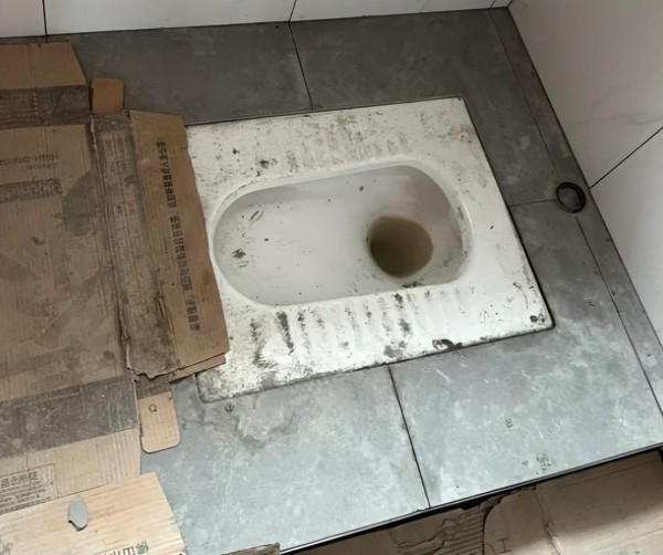 卫生间装修注意事项：别装岩板一体盆，否则清洁维护成难题插图10