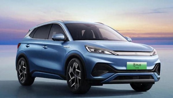 上班族适合开什么车？建议看看这5款，省油耐用，养车成本低-有驾